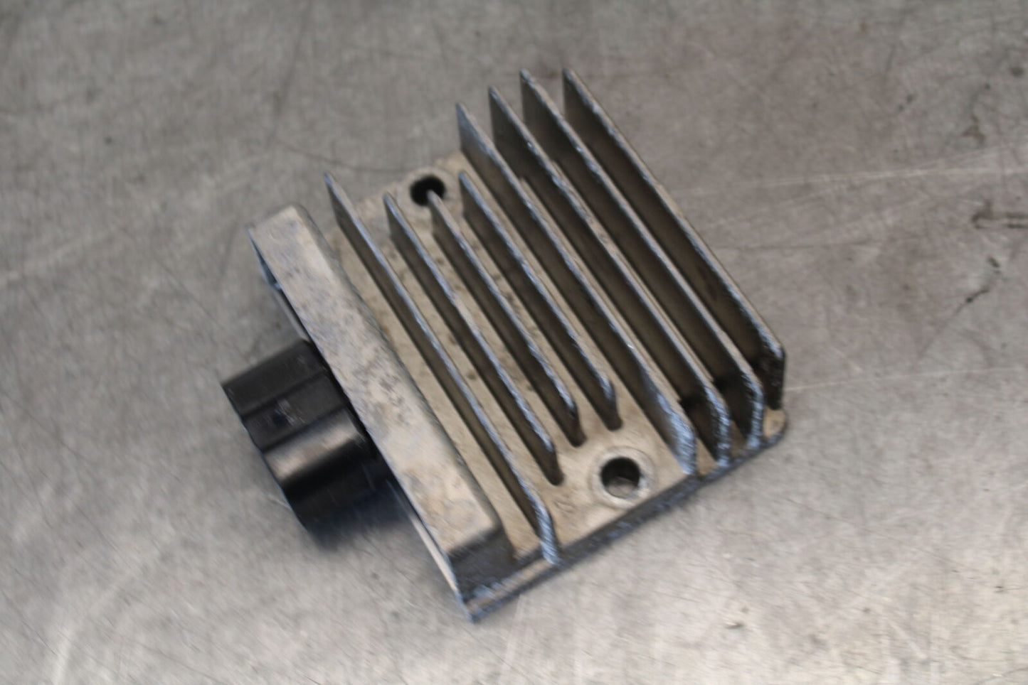 18-23 KAWASAKI NINJA 400 RECTIFIER VOLTAGE REGULATOR  BB679