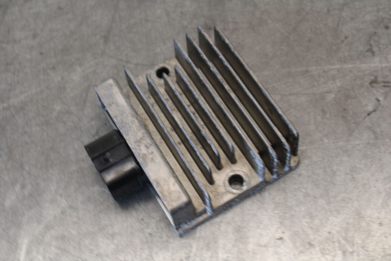 18-23 KAWASAKI NINJA 400 RECTIFIER VOLTAGE REGULATOR  BB679