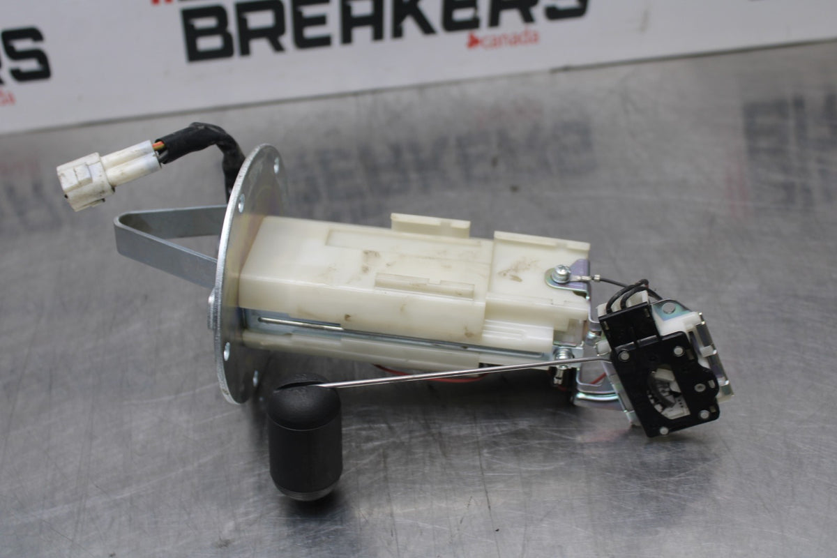 08-10 SUZUKI GSXR 600 FUEL PUMP GAS PETROL SENDER UNIT BB765