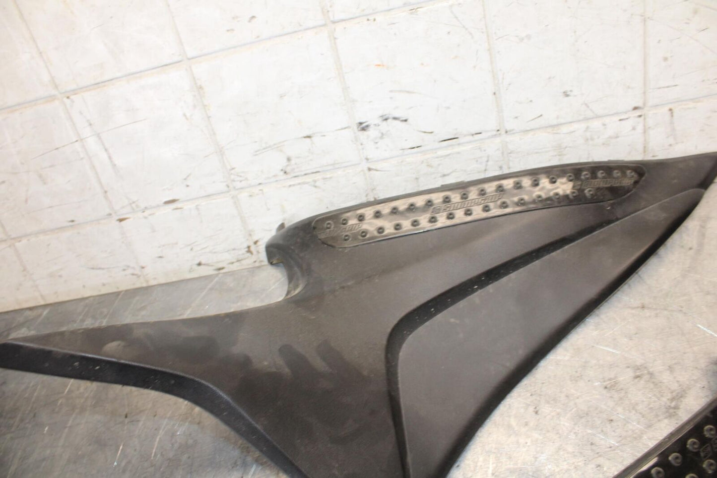 2011 Honda CBR600RR RIGHT LEFT GAS FUEL TANK PANELS COVERS TRIM SET COWLS  BB520
