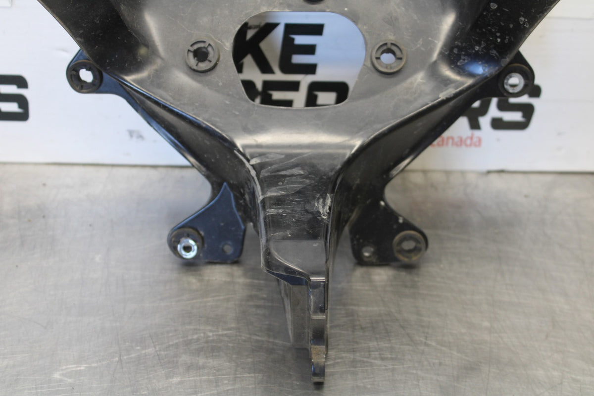 05 YAMAHA YZF R6 UPPER FAIRING MIRROR GAUGES STAY BRACKET BB894