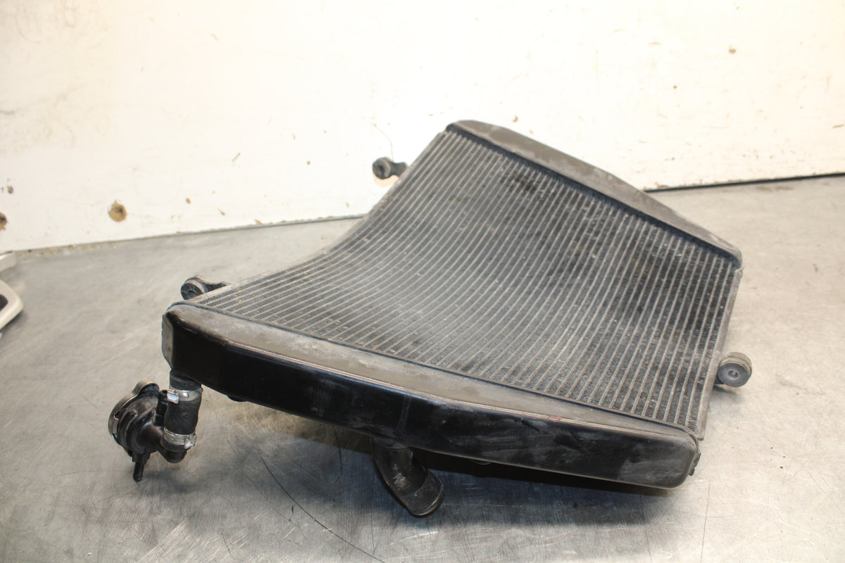 17-21 HONDA CBR1000RR SP ENGINE RADIATOR MOTOR COOLER COOLING RADIATER BB681