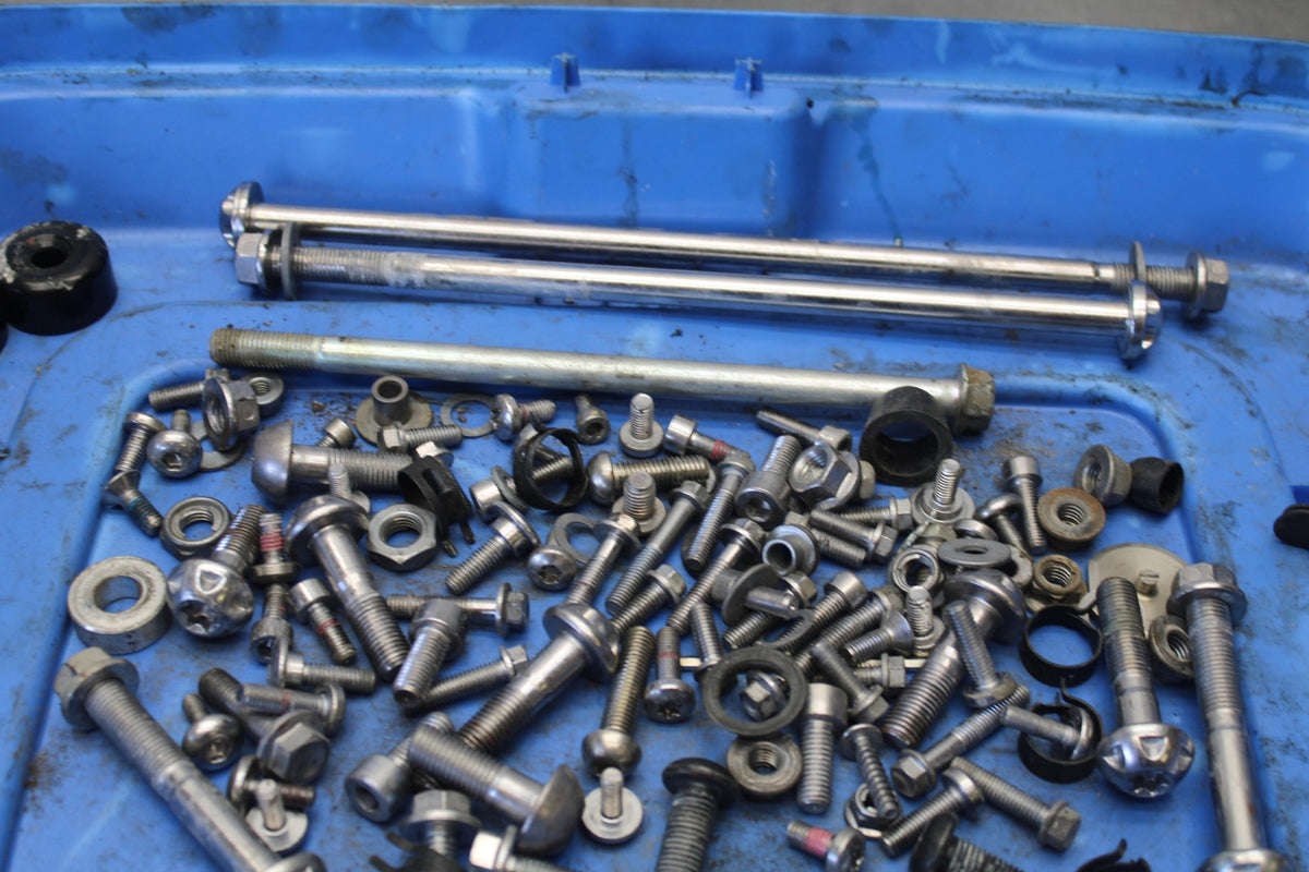 20 TRIUMPH STREET TRIPLE 765 MOUNTING BOLTS HARDWARE SCREWS BB864