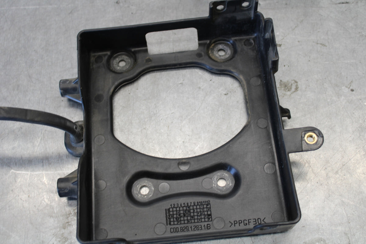 06-07 DUCATI MONSTER 695 REAR BACK TAIL UNDERTAIL BATTERY TRAY PLASTIC BB674