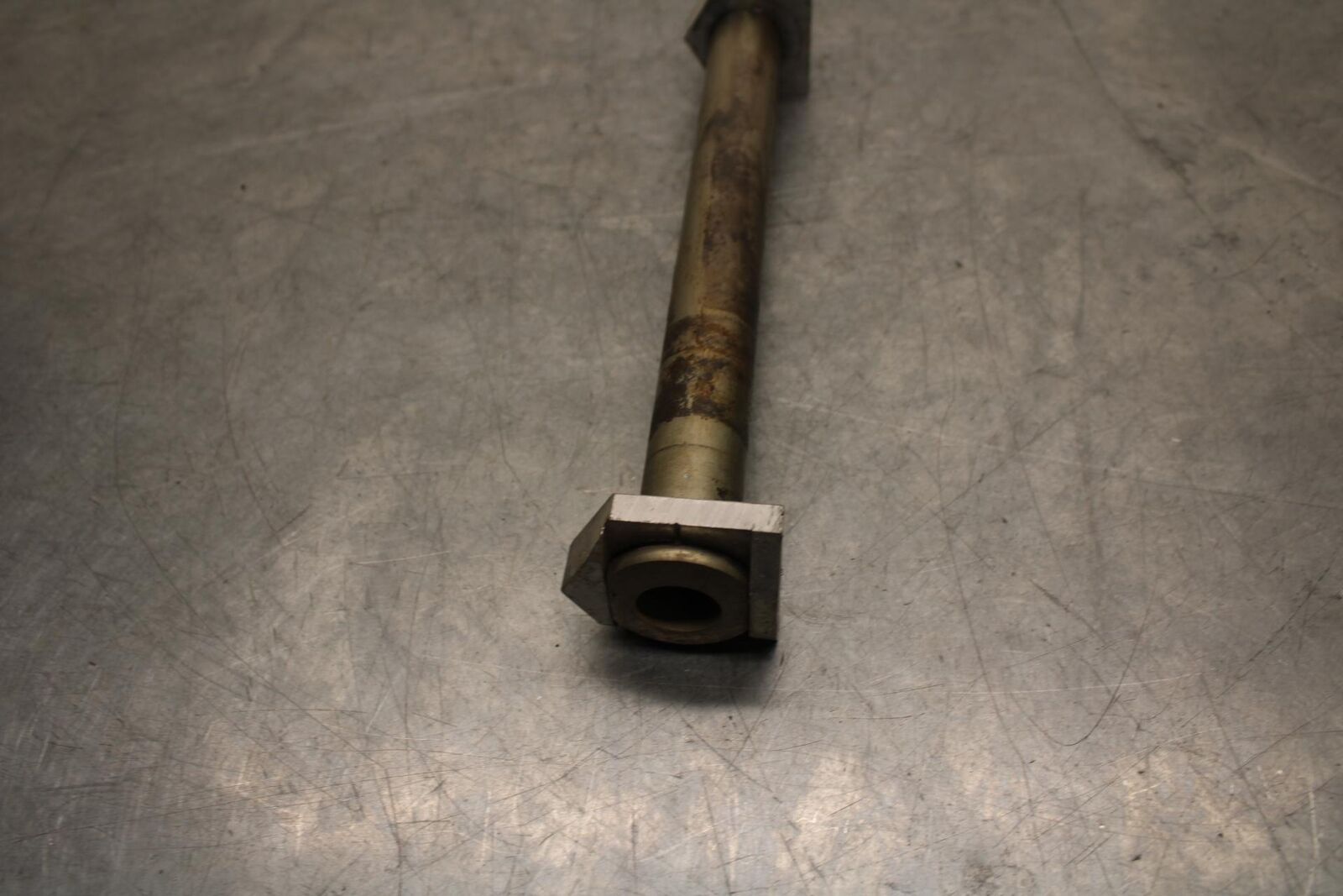 2012 Kawasaki Ninja ZX14R ZX1400E REAR AXLE BACK WHEEL RIM PIVOT BOLT AXEL BB60