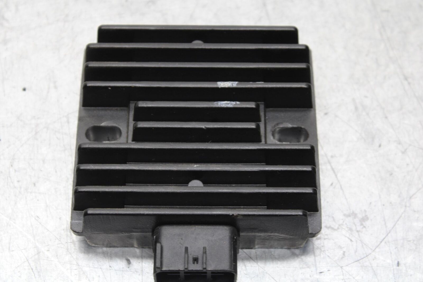 2007 Yamaha YZF R6 RECTIFIER VOLTAGE REGULATOR 4XY-81960-00-00 BB590
