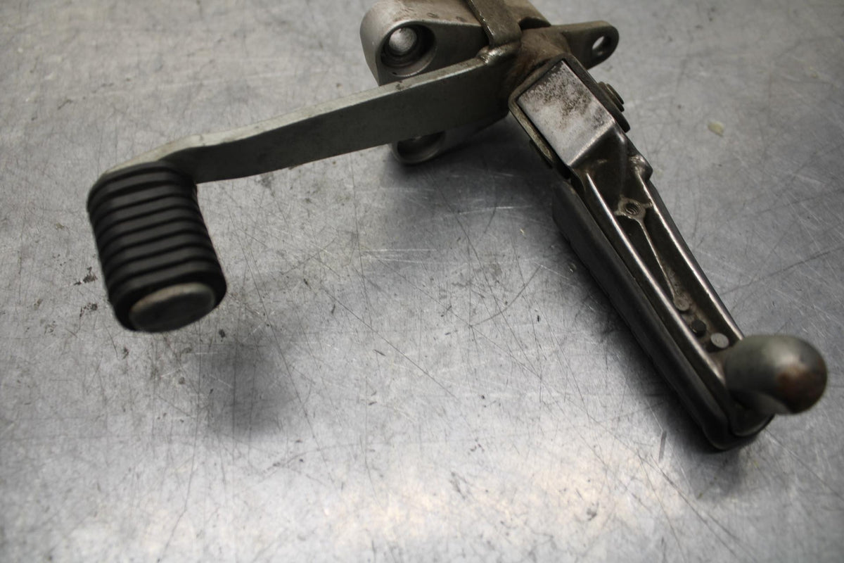89-90 YAMAHA FZR600 RIGHT REARSET REAR SET DRIVER FOOT PEG PEDAL BB76