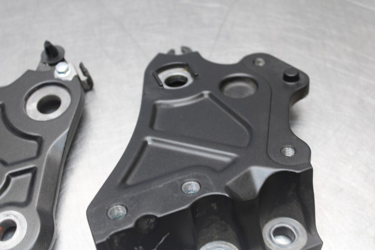 23-24 YAMAHA MT-07 LEFT RIGHT REARSET REAR SET DRIVER PEG BRACKETS MOUNTS BB927