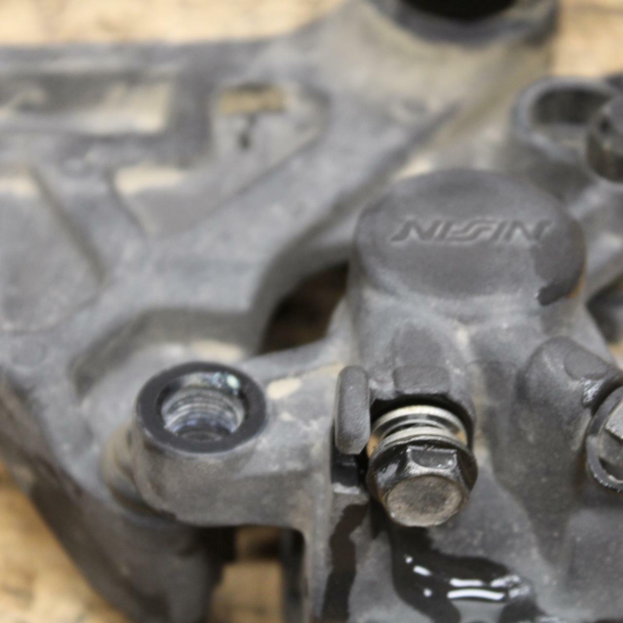 13-18 KAWASAKI NINJA ZX6R REAR BACK BRAKE CALIPER W MOUNT BRACKET BB342