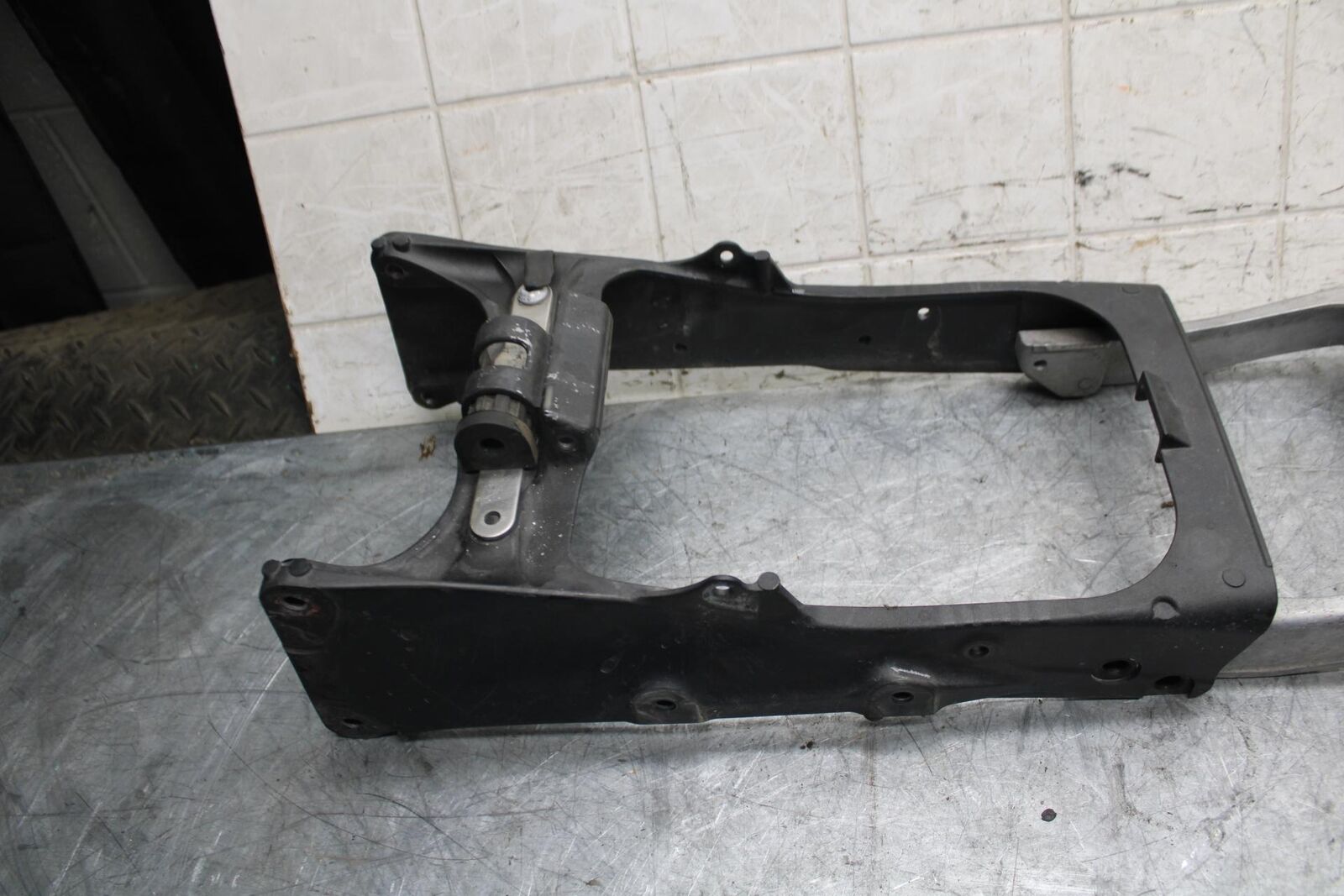 2009 Kawasaki Ninja ZX6R ZX600R REAR SUBFRAME BACK SUB FRAME 32160-0399 BB538