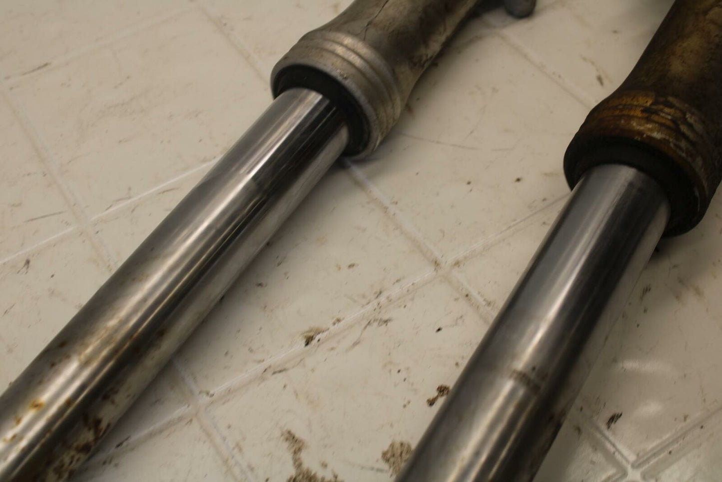 80-83 YAMAHA MAXIM 650 XJ650 FRONT FORKS SHOCK SUSPENSION SET PAIR BB403