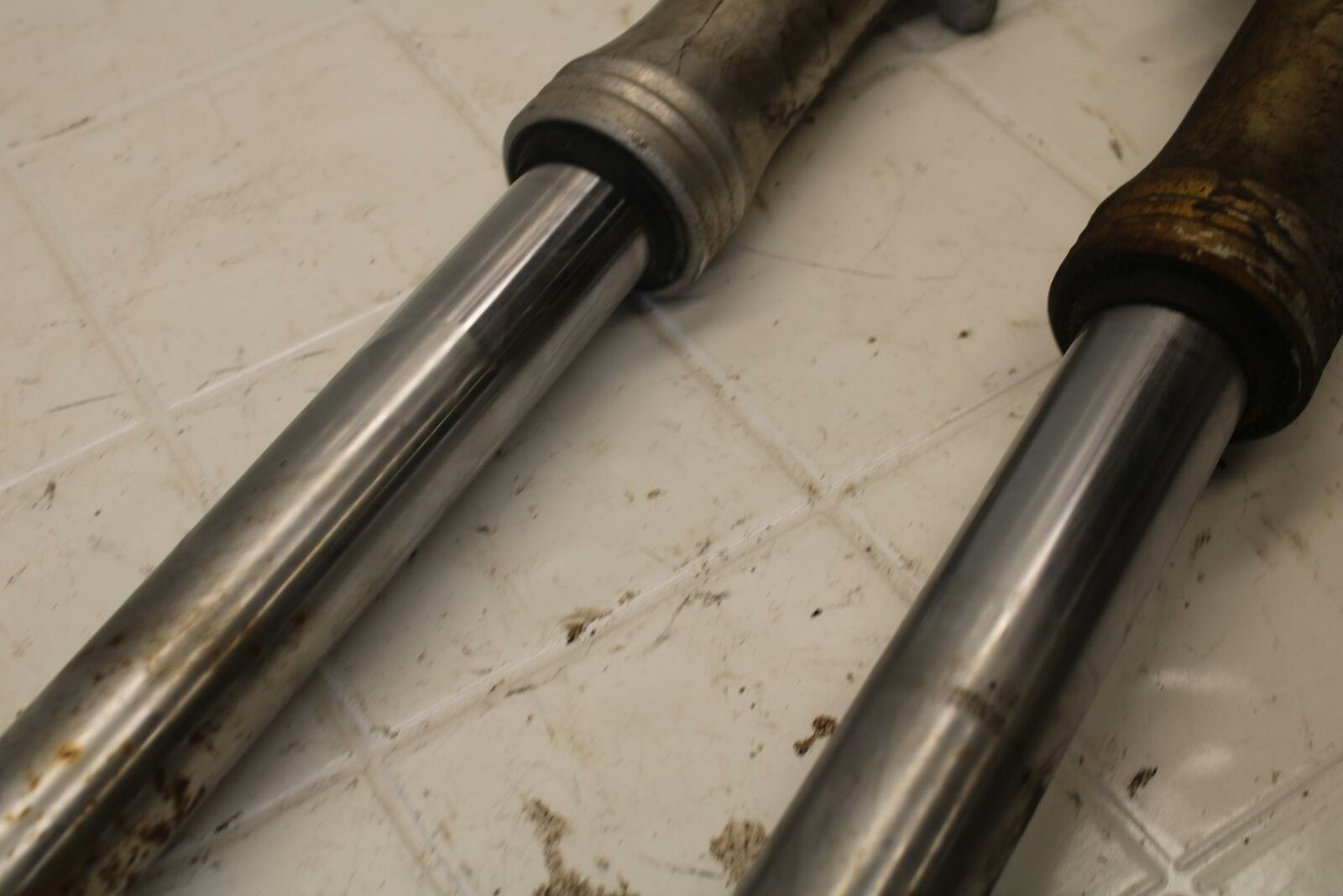 80-83 YAMAHA MAXIM 650 XJ650 FRONT FORKS SHOCK SUSPENSION SET PAIR BB403