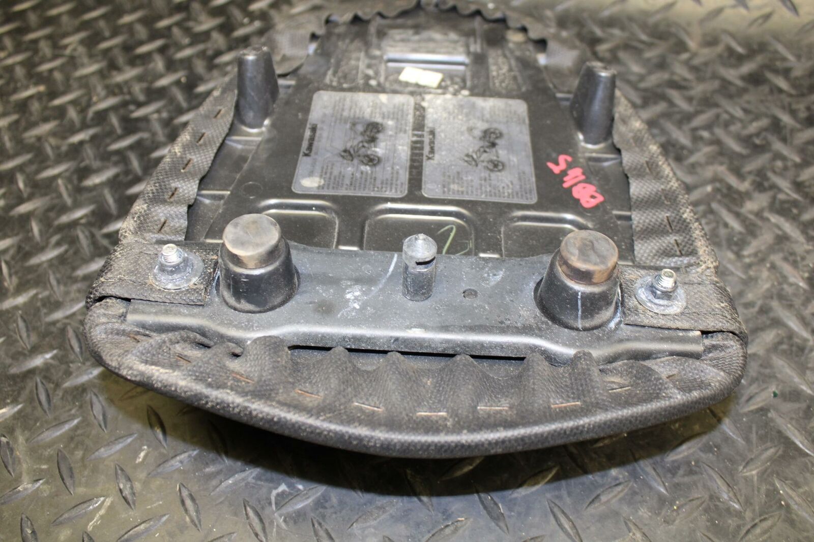 08-12 KAWASAKI NINJA 250R EX250J REAR BACK PASSENGER  SEAT PAD SADDLE bb165