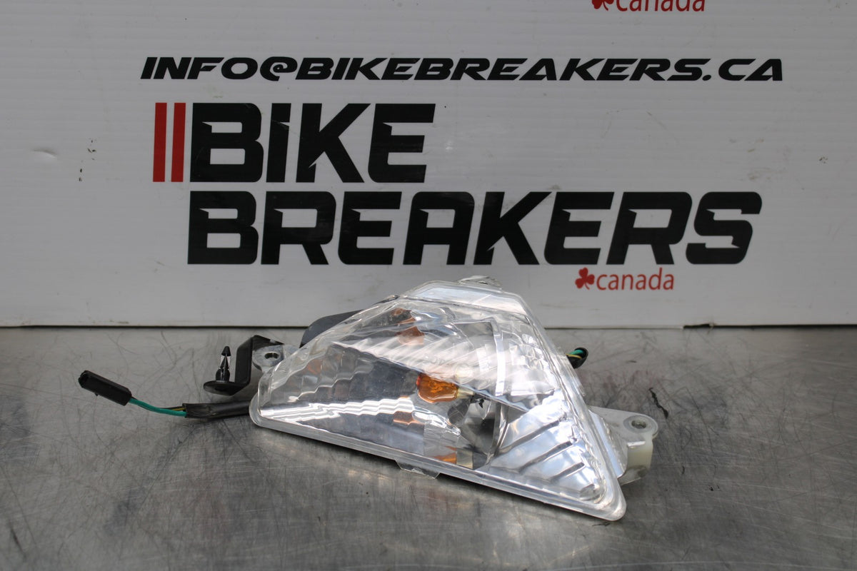 19-23 KAWASAKI NINJA ZX6R LEFT FRONT TURN SIGNAL LIGHT INDICATOR BB188