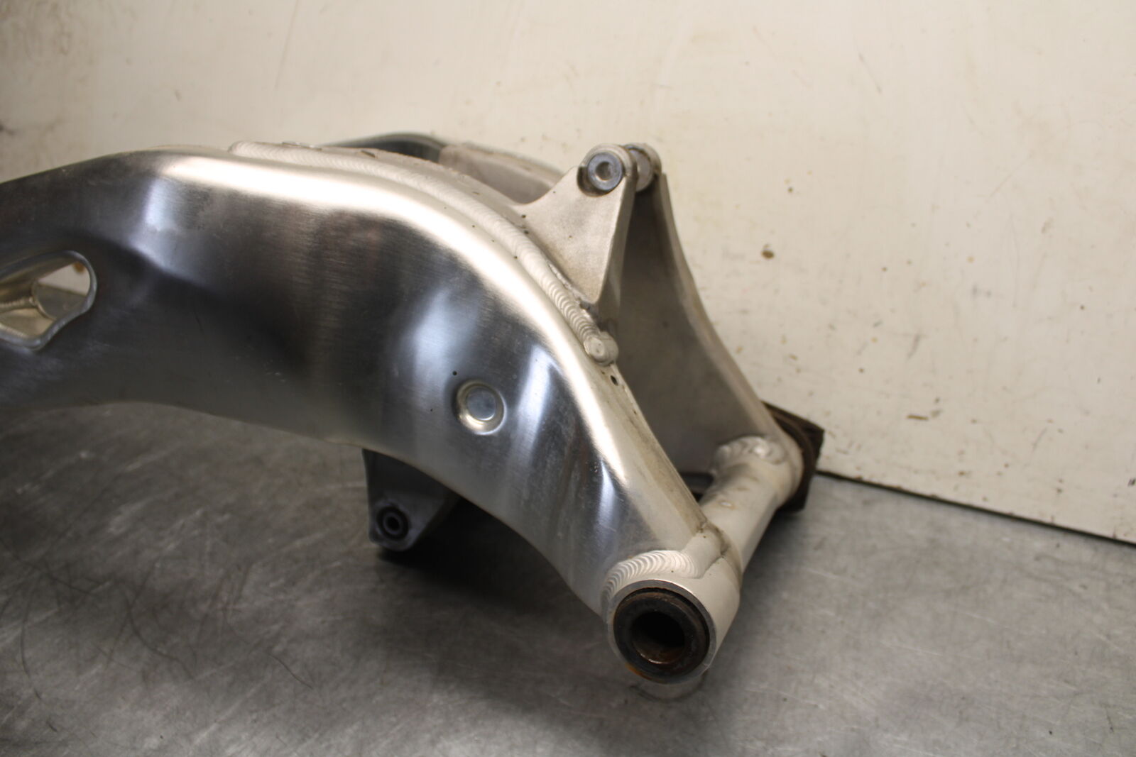 17-21 HONDA CBR1000RR SP REAR SWINGARM BACK SUSPENSION SWING ARM BB681