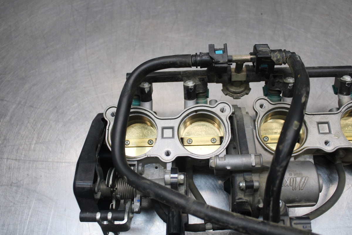 13 YAMAHA YZF R1 MAIN FUEL INJECTORS / THROTTLE BODIES BB781