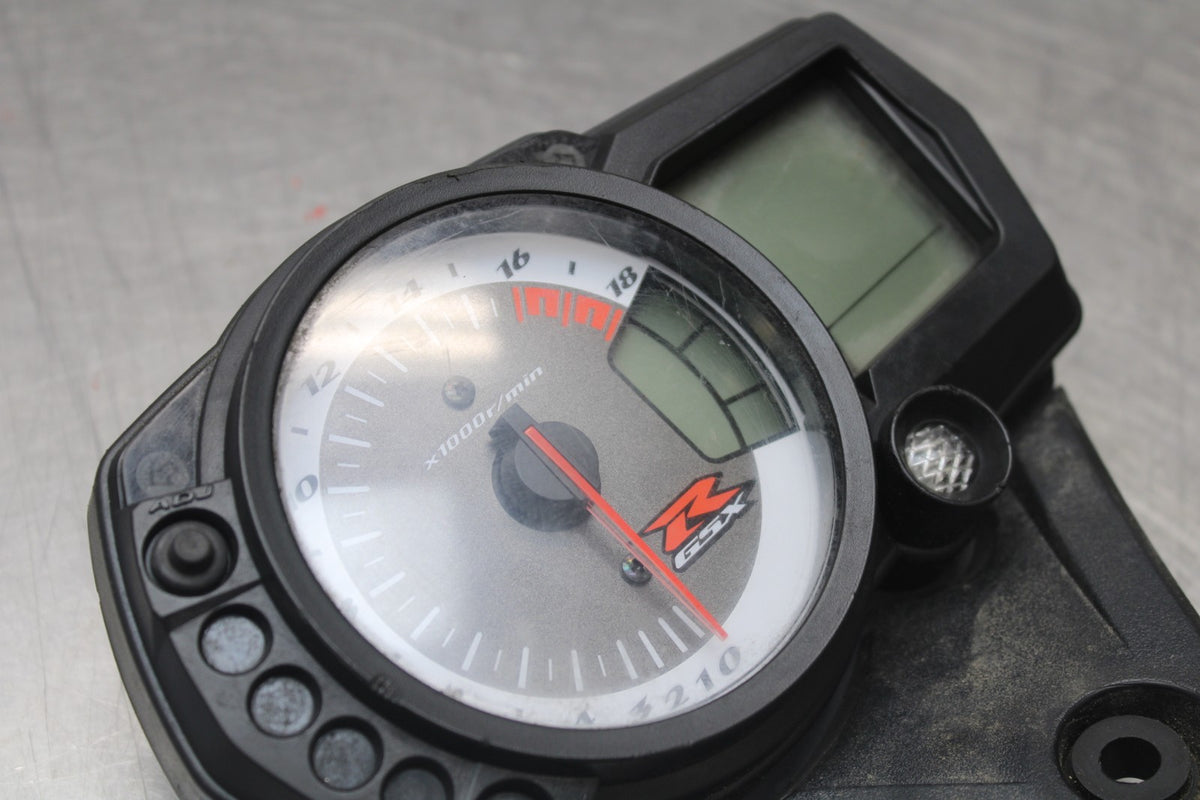 08-10 SUZUKI GSXR 600 SPEEDO GAUGES DISPLAY CLUSTER SPEEDOMETER TACHOMETER BB803