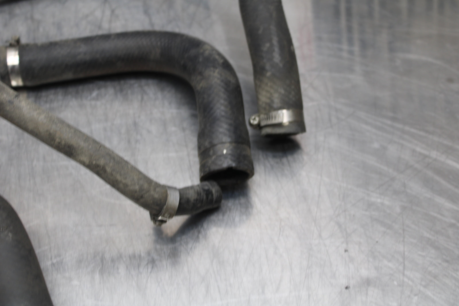 04-05 KAWASAKI NINJA ZX10R RADIATOR HOSES ENGINE COOLANT WATER PIPES BB163