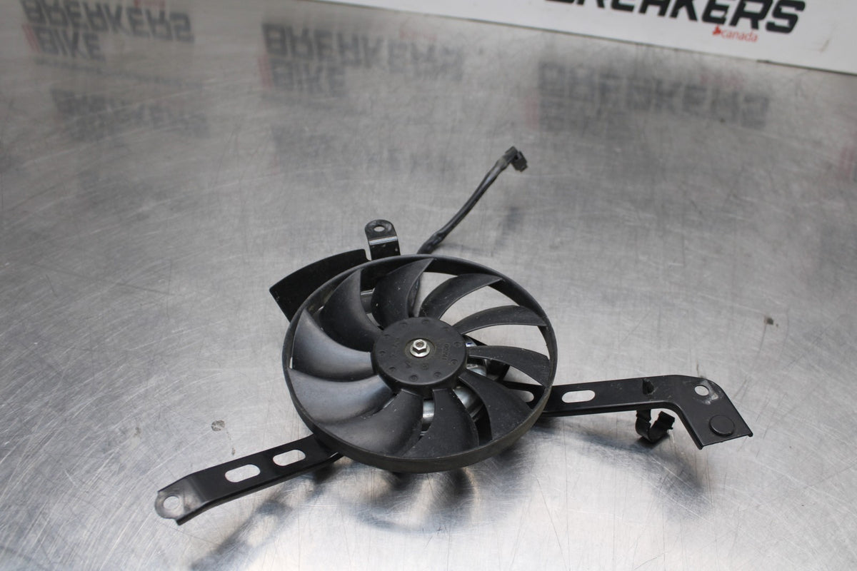 14-17 YAMAHA FZ07 ENGINE RADIATOR COOLING FAN BB766