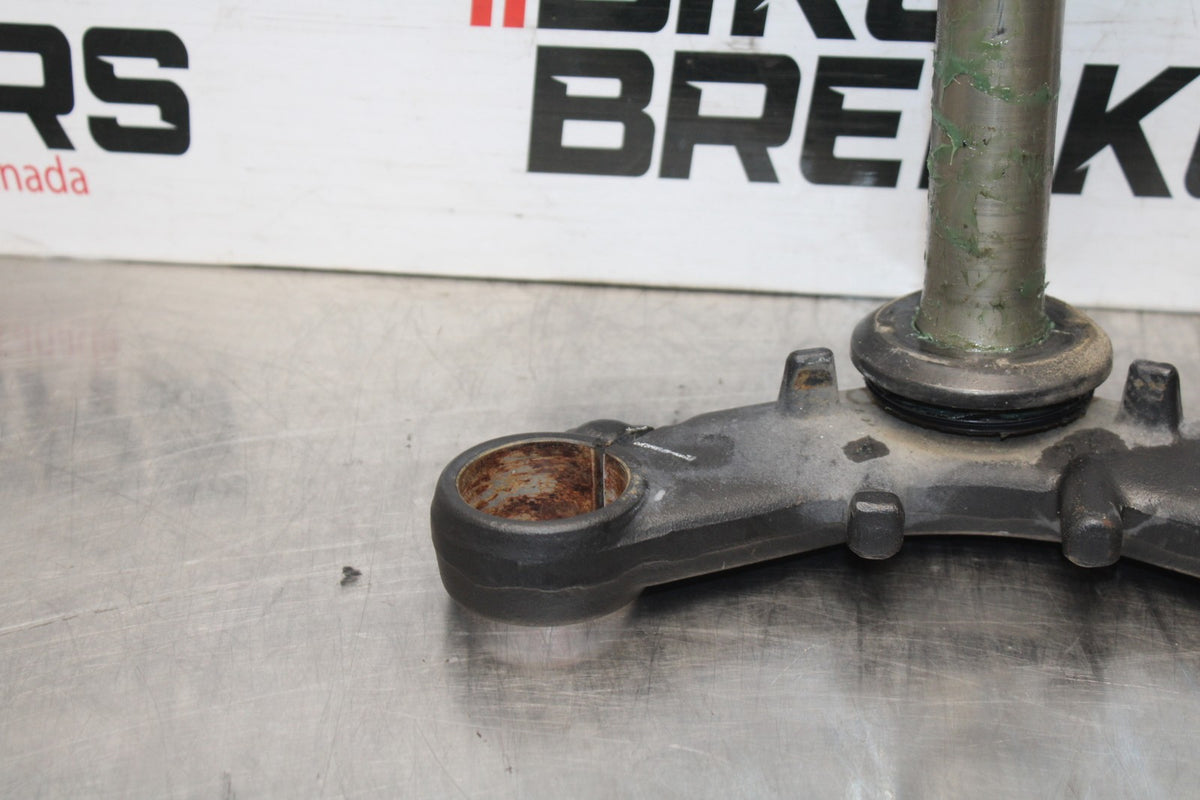 09 KAWASAKI NINJA 250R FRONT FORKS CLAMP LOWER TRIPLE TREE STEM BB824