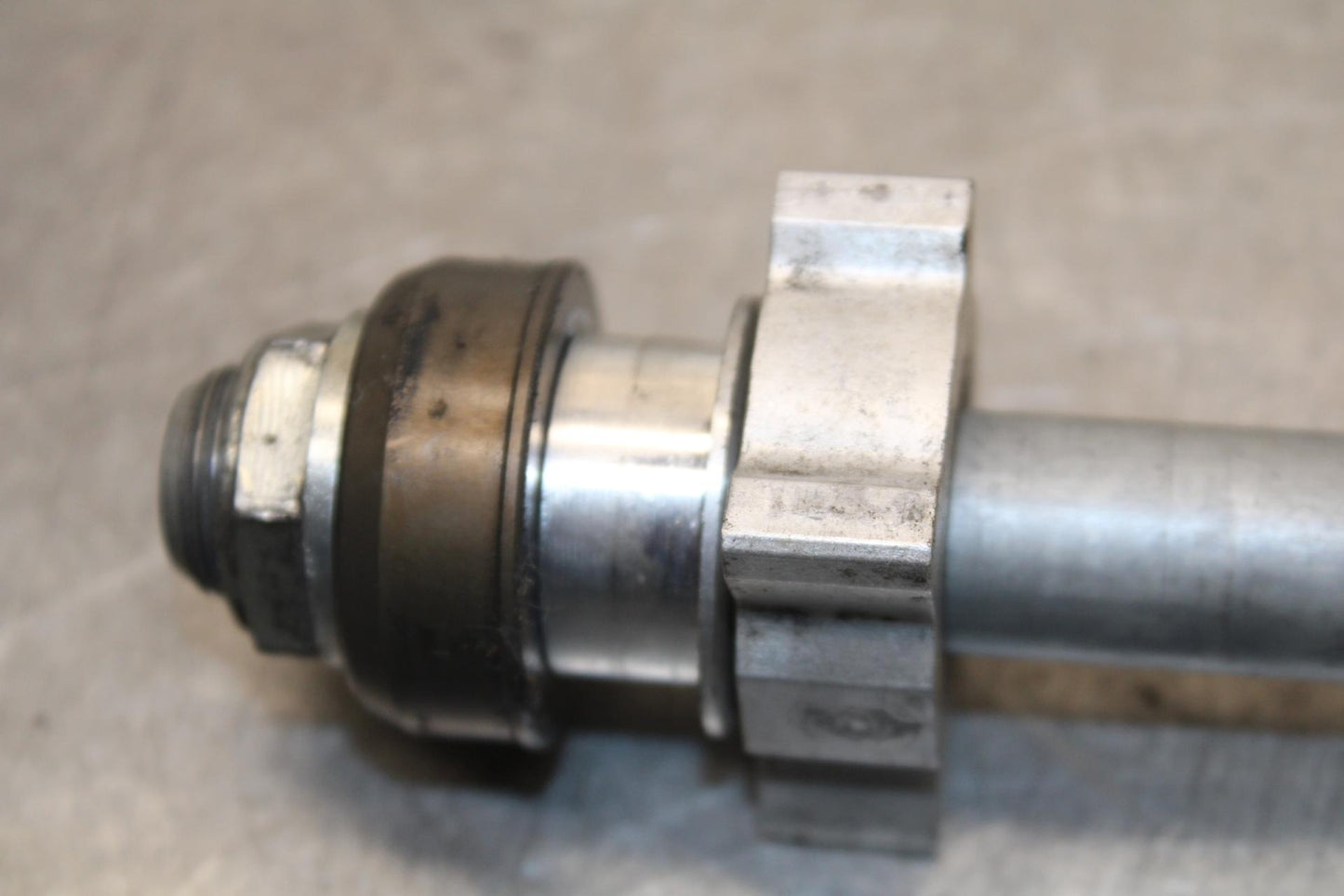 20-23 APRILIA RS660 REAR AXLE BACK WHEEL RIM PIVOT BOLT AXEL BB643