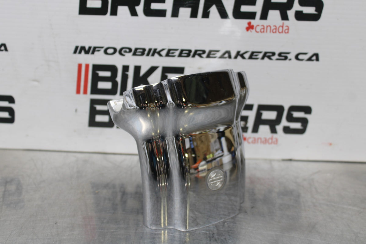09 HARLEY-DAVIDSON SPORTSTER 1200 CUSTOM XL1200C HANDLEBAR RISER BB776