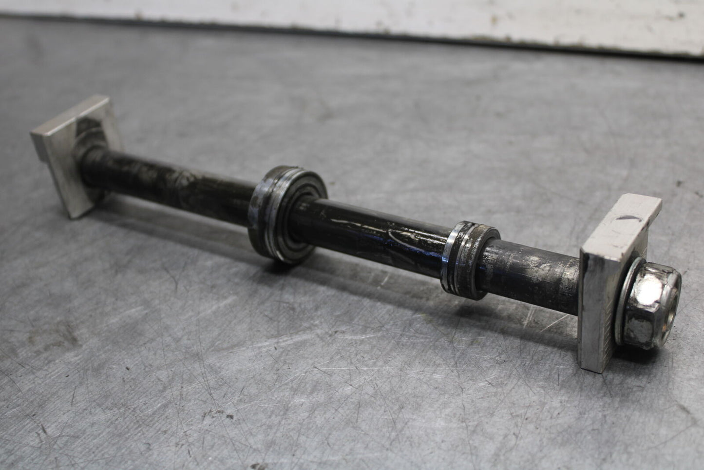 16-21 YAMAHA XSR900 REAR AXLE BACK WHEEL RIM PIVOT BOLT AXEL BB664