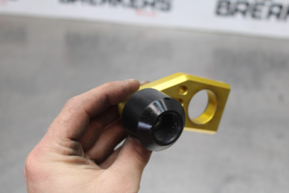 17 YAMAHA YZF R6 DRIVEN RACING REAR BACK WHEEL AXEL BLOCKS  BB922