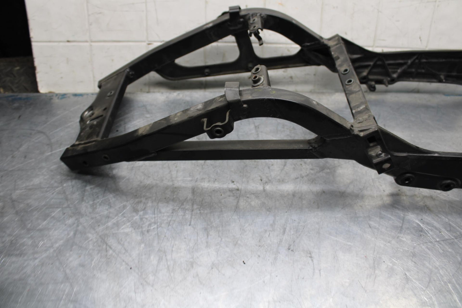 03 KAWASAKI ZX12R REAR SUBFRAME BACK SUB FRAME BB472