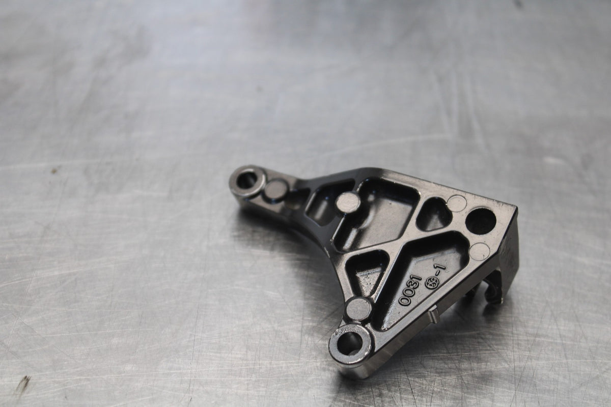 08 KAWASAKI NINJA ZX10R CLUTCH CABLE HOLDER MOUNT STAY BRACKET BB902