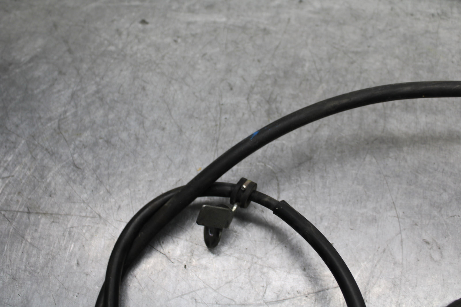 06-07 SUZUKI GSXR750 CLUTCH CABLE LINE BB123