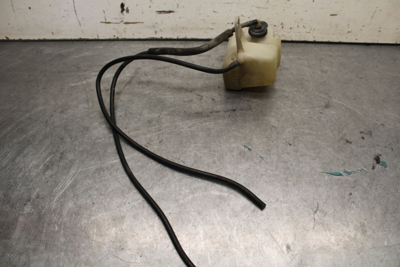 04-06 YAMAHA YZF R1 COOLANT WATER TANK RESERVOIR BOTTLE 5VY-21871-00-00 BB659