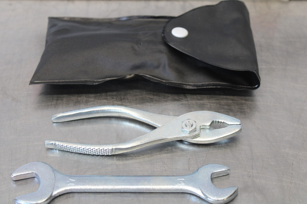 11-26 SUZUKI GSXR750 STOCK TOOLS OEM TOOL BAG KIT SET BB882
