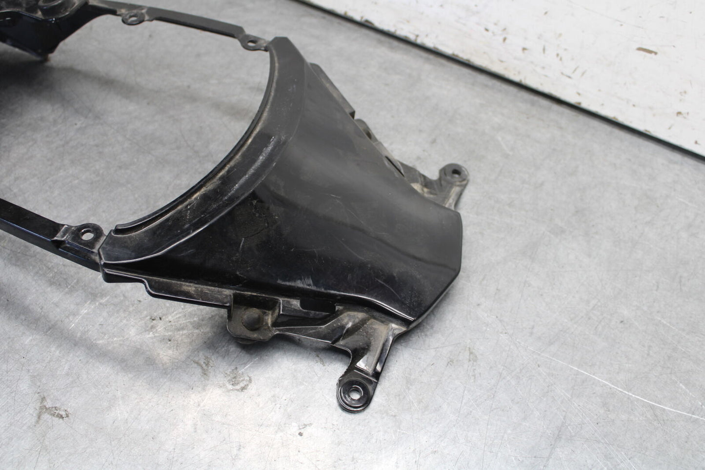 08-10 SUZUKI GSXR750 CENTER REAR BACK TAIL FAIRING COWL BB476