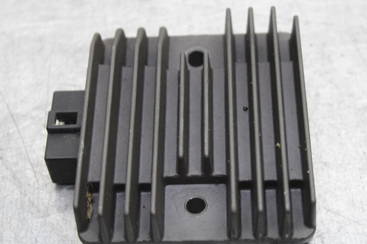 05 YAMAHA YZF R6S RECTIFIER VOLTAGE REGULATOR BB95