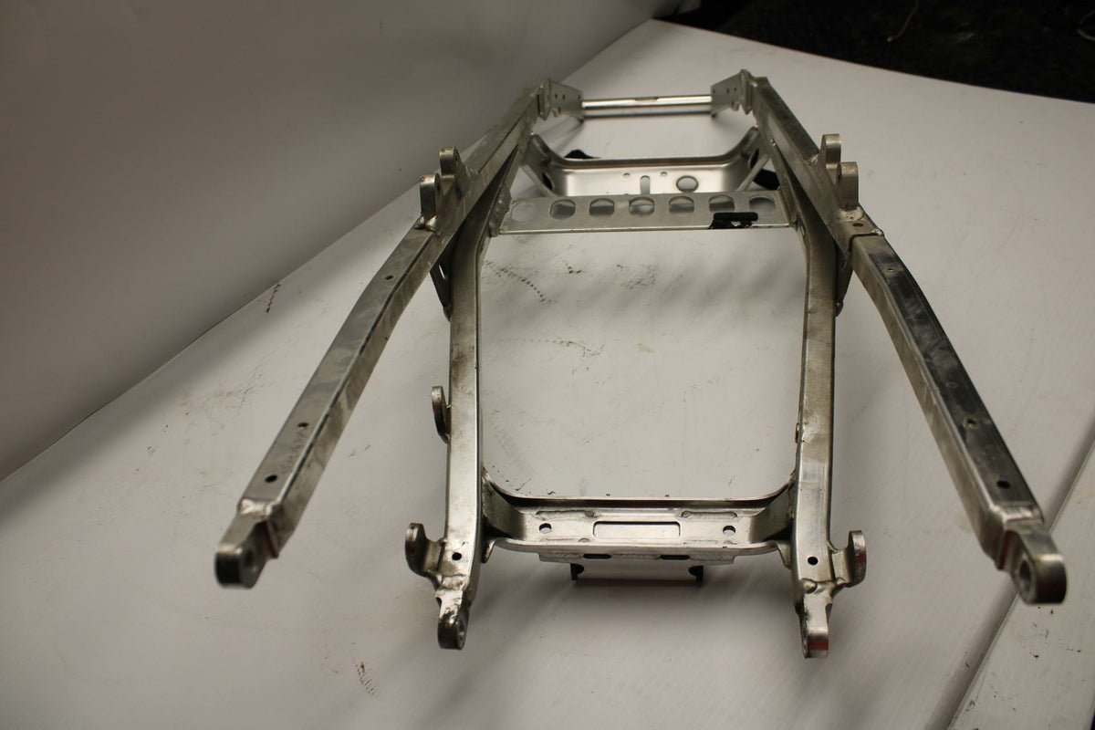 99 YAMAHA YZF R6 REAR SUBFRAME BACK SUB FRAME 5EB-21190-01-00 BB246