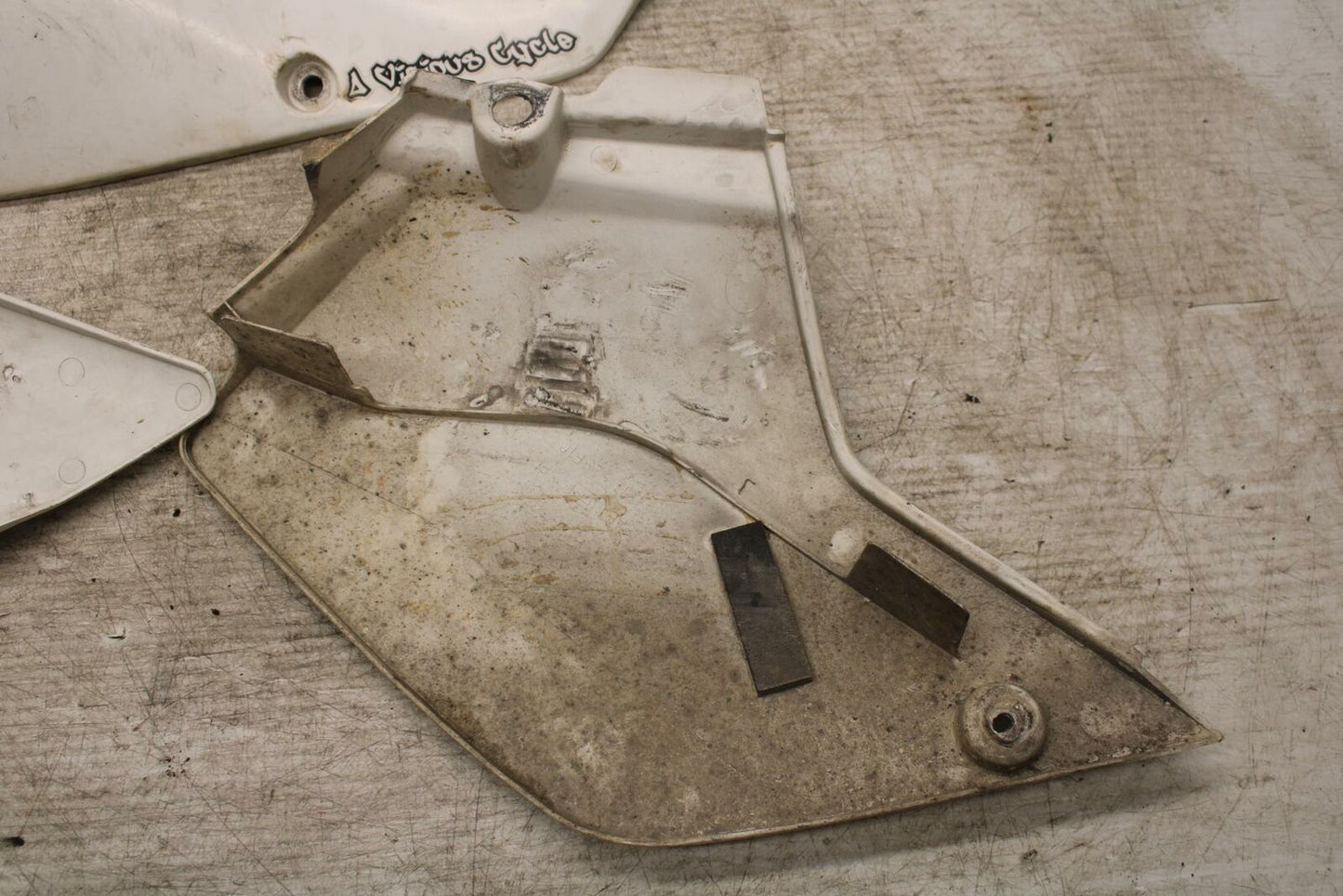 05-21 SUZUKI DRZ400SM RIGHT LEFT FRONT SIDE PANELS TRIMS COWLS COVERS BB376