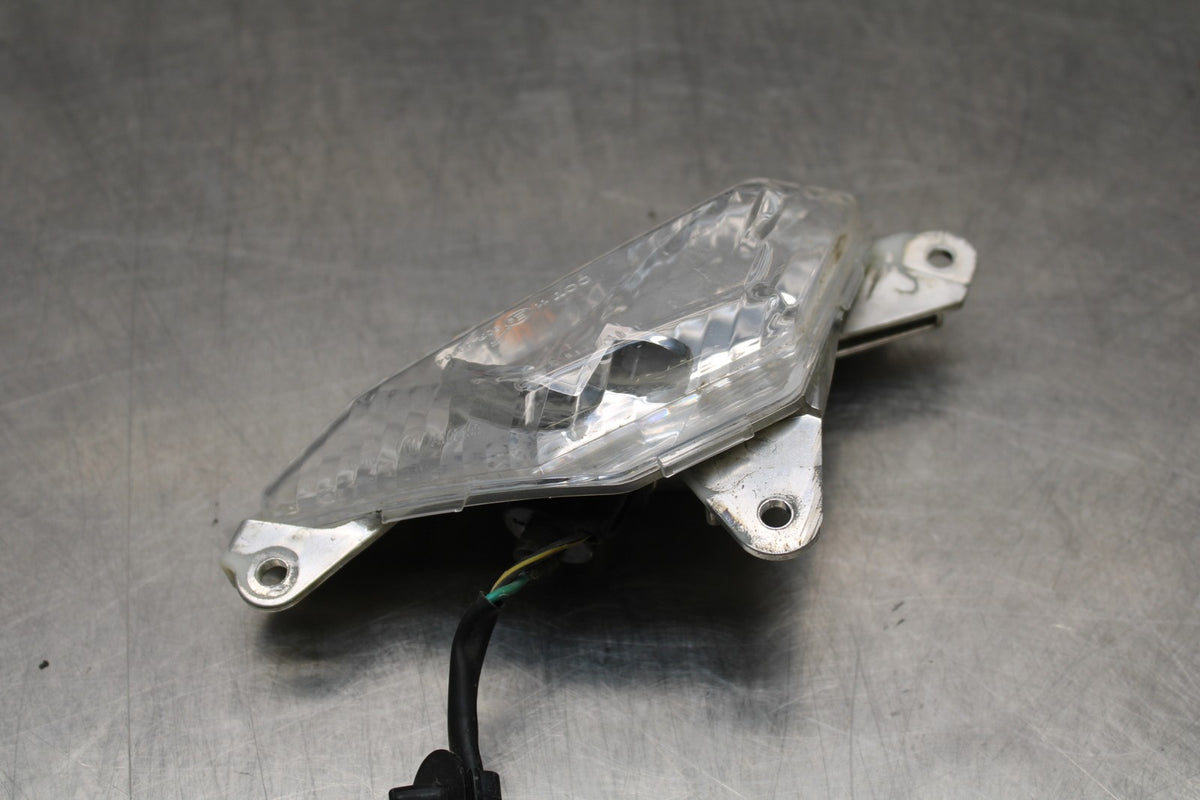 19-23 KAWASAKI NINJA ZX6R LEFT FRONT TURN SIGNAL LIGHT INDICATOR BB188