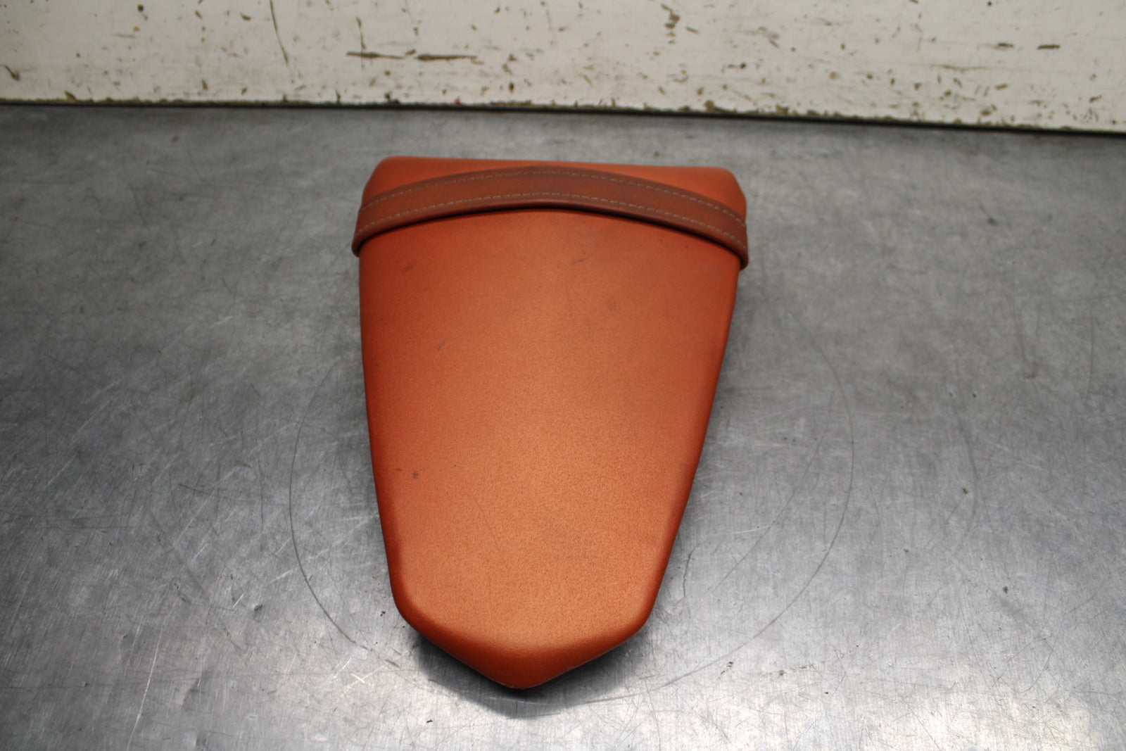 12-13 KAWASAKI Z1000 REAR BACK PASSENGER TANDEM SEAT PAD SADDLE PILLION BB743