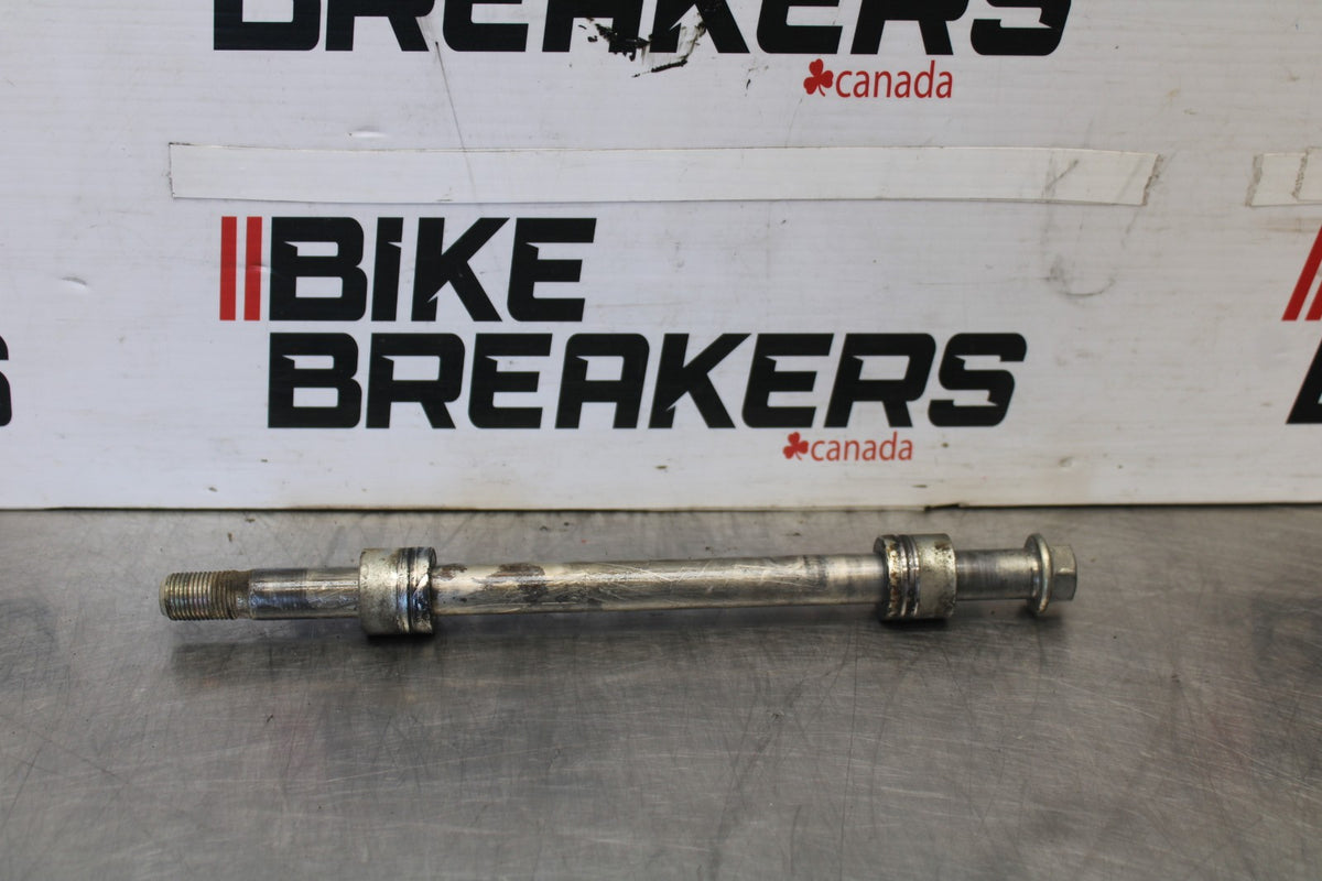 08 YAMAHA V STAR 1100 XVS1100AW CLASSIC FRONT WHEEL RIM AXLE PIVOT BOLT BB916