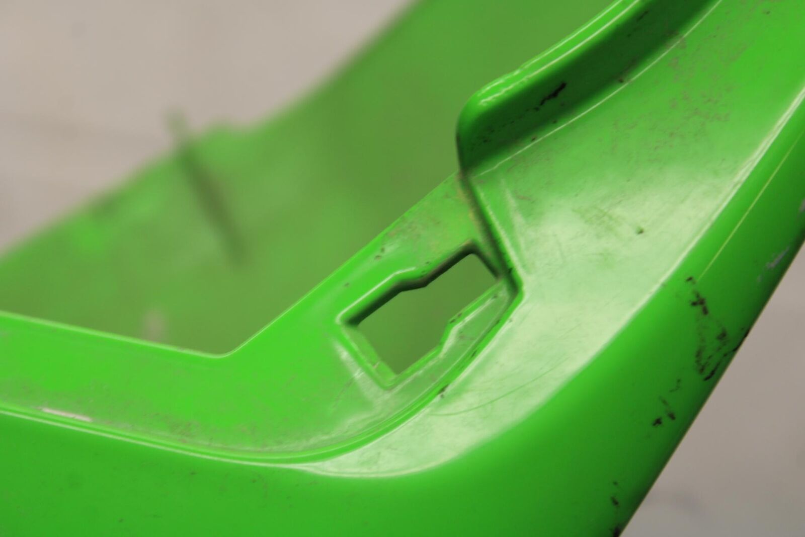 2011 Kawasaki Ninja ZX6R ZX600R RIGHT REAR BACK TAIL FAIRING COWL SHROUD BB587