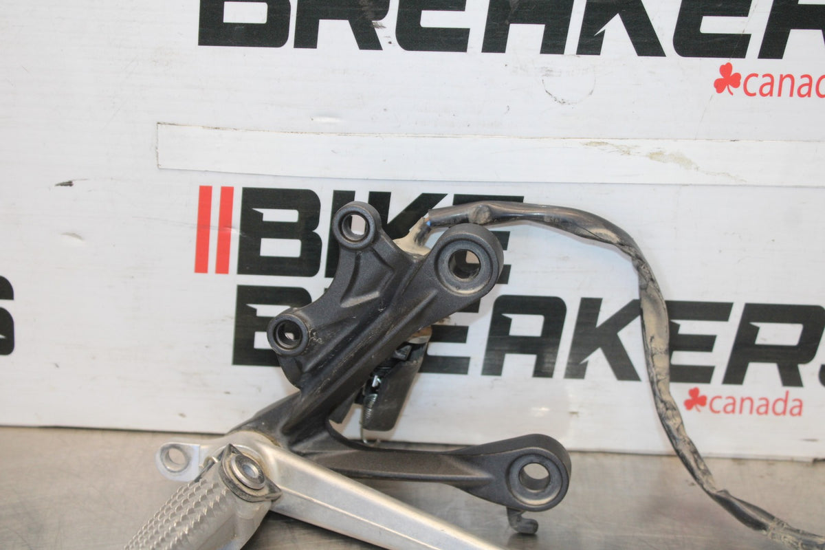 24 KAWASAKI NINJA ZX6R ZX636 ABS 40TH ANNIVERSARY RIGHT REARSET REAR SET BB911