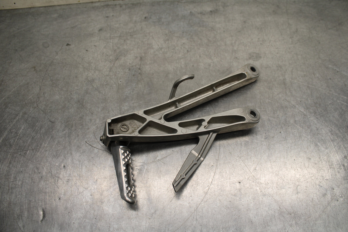 09 HONDA CBR600RR RIGHT REAR BACK PASSENGER PEG BB760