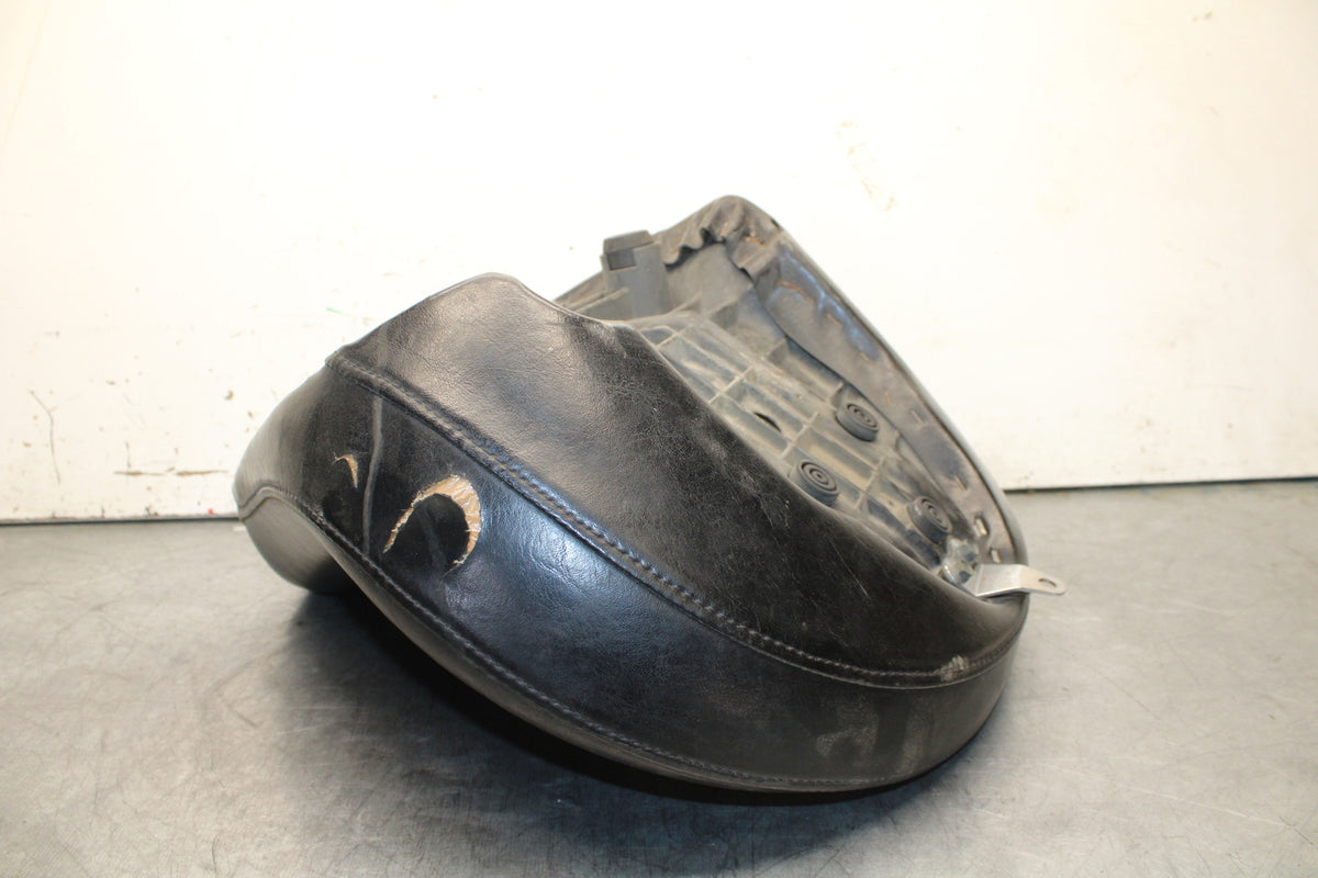 99-00 YAMAHA V STAR 1100 FRONT DRIVERS SEAT BB711