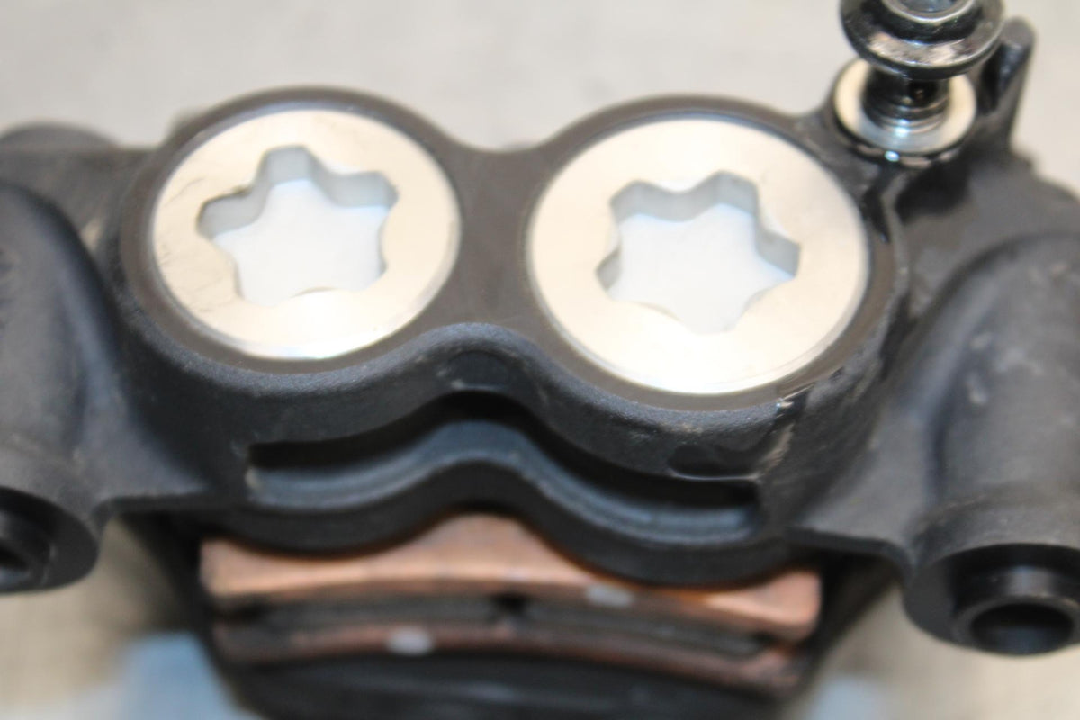 22-23 YAMAHA YZF R7 RIGHT LEFT FRONT BRAKE CALIPER SET PAIR CALIPERS BB583