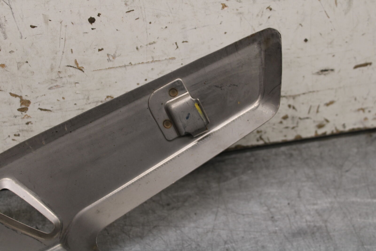 19-22 KAWASAKI Z400 REAR BACK MUFFLER EXHAUST PIPE COVER HEAT SHIELD GUARD BB738