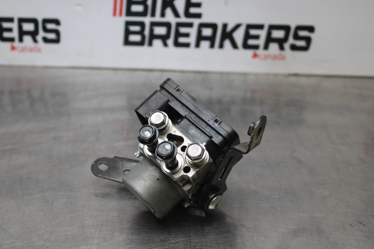 23-26 KAWASAKI NINJA ZX4RR ABS PUMP UNIT MODULE BB872