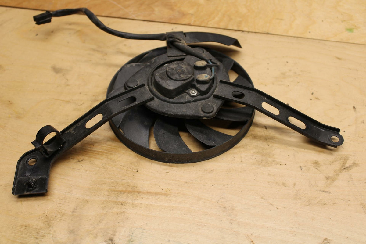 18-21 YAMAHA XSR700 ENGINE RADIATOR COOLING FAN BB323