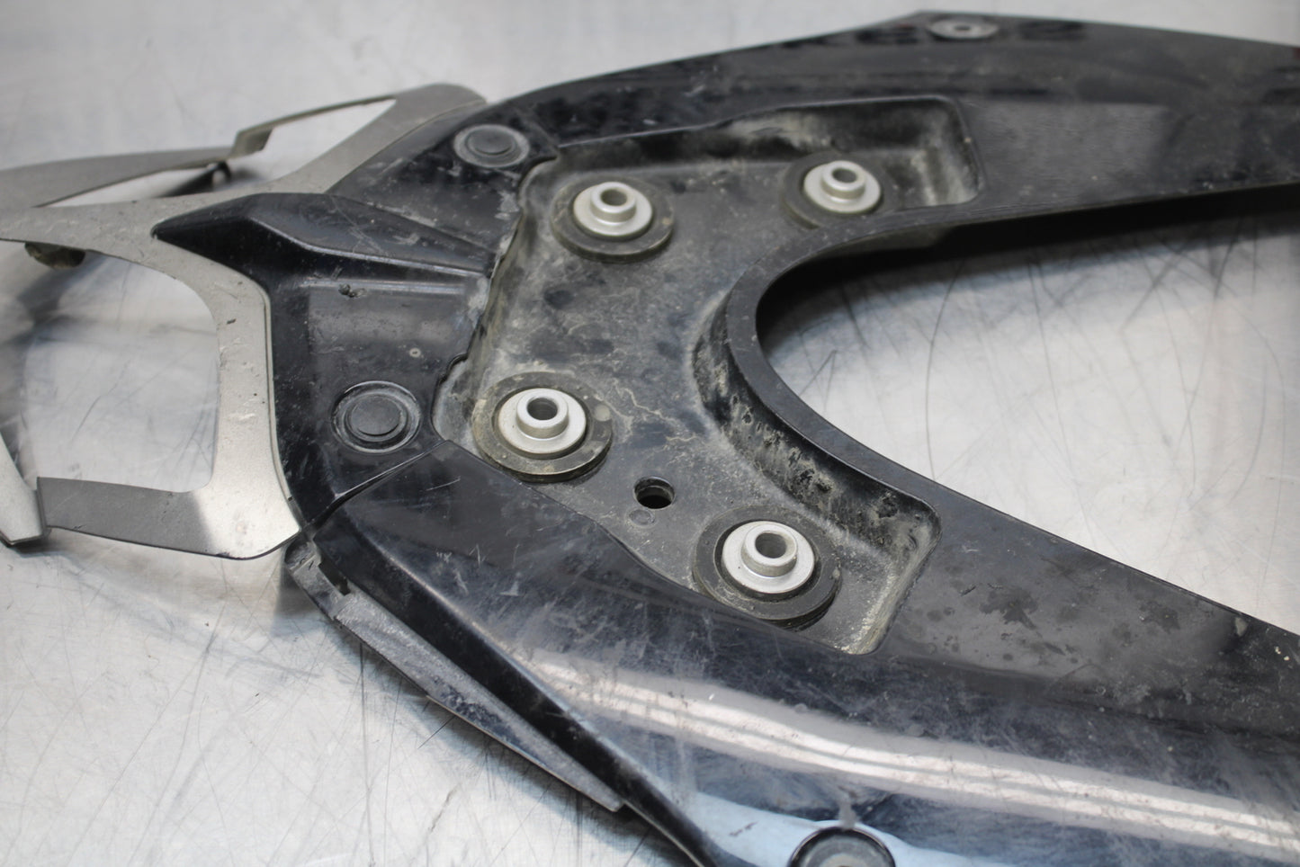 11 SUZUKI GSXR1000 REAR BACK TAIL UNDERTAIL FAIRING COWL FENDER BB142