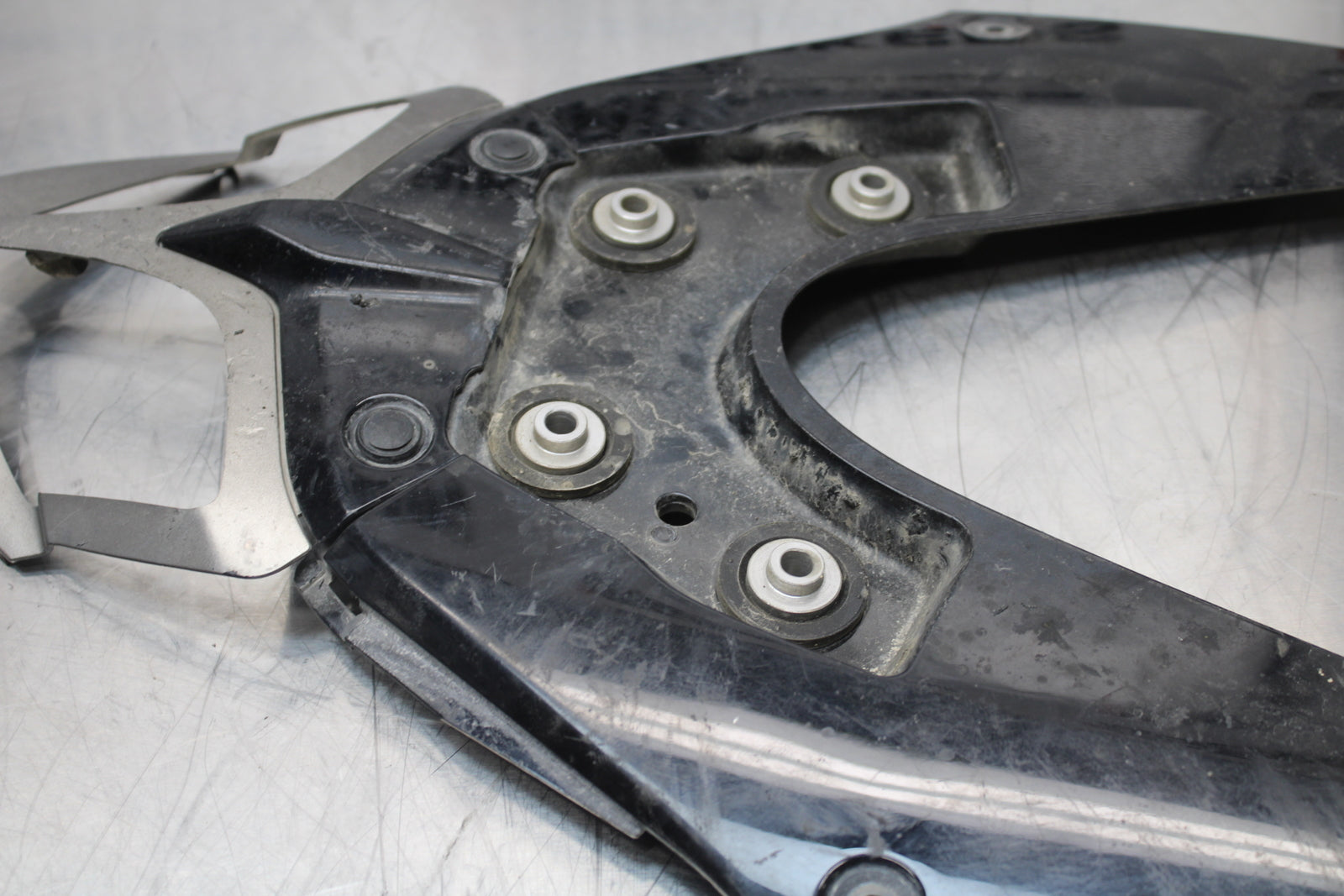 11 SUZUKI GSXR1000 REAR BACK TAIL UNDERTAIL FAIRING COWL FENDER BB142